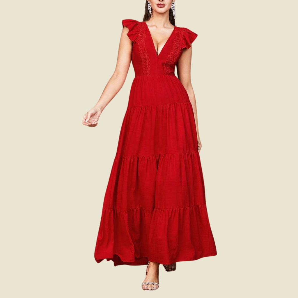 Röd romantik: Mörkröd maxiklänning med volangärmar och brodyr