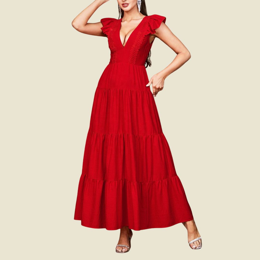 Röd romantik: Mörkröd maxiklänning med volangärmar och brodyr